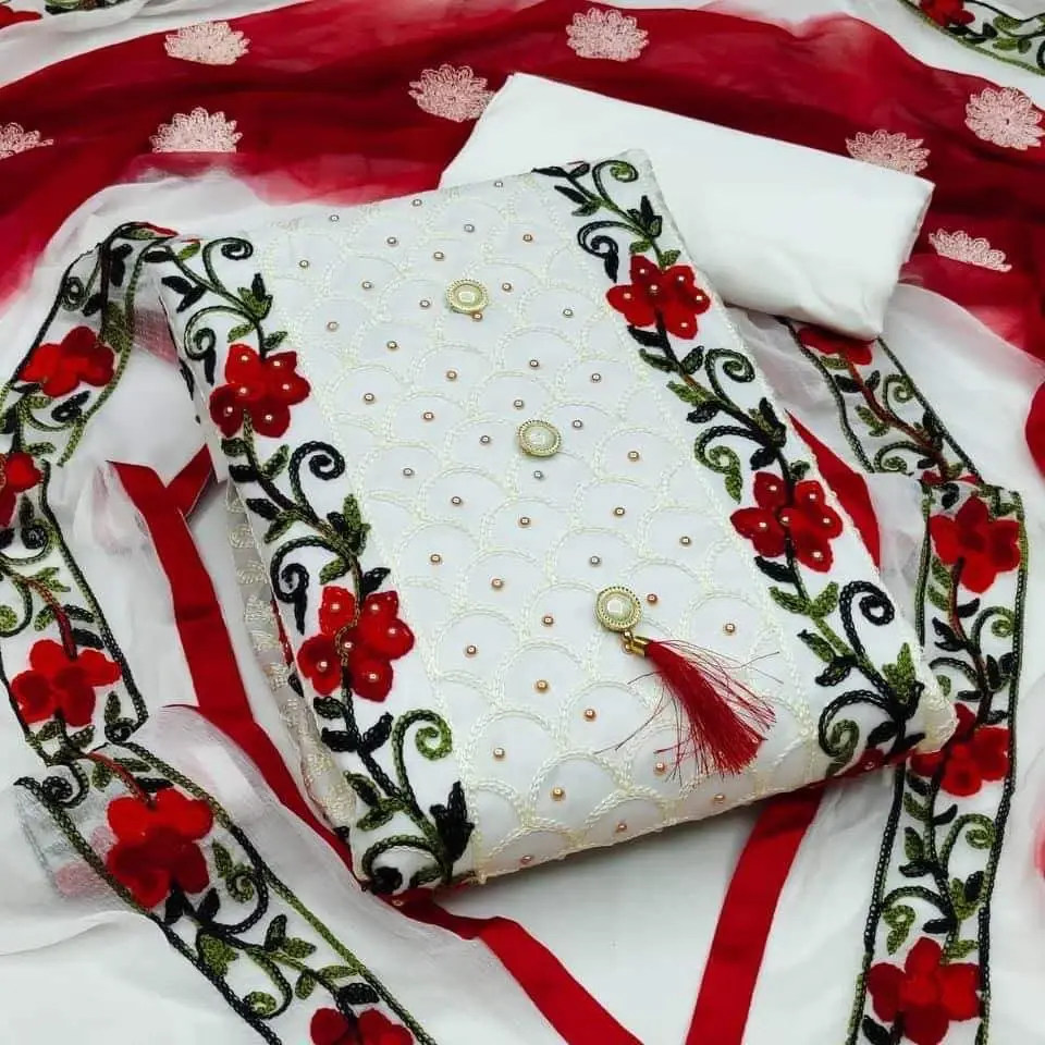 কাশ্মীরী আড়ি এম্ব্রডারী থ্রি-পিচ - অসাধারণ মার্জিত পোশাক