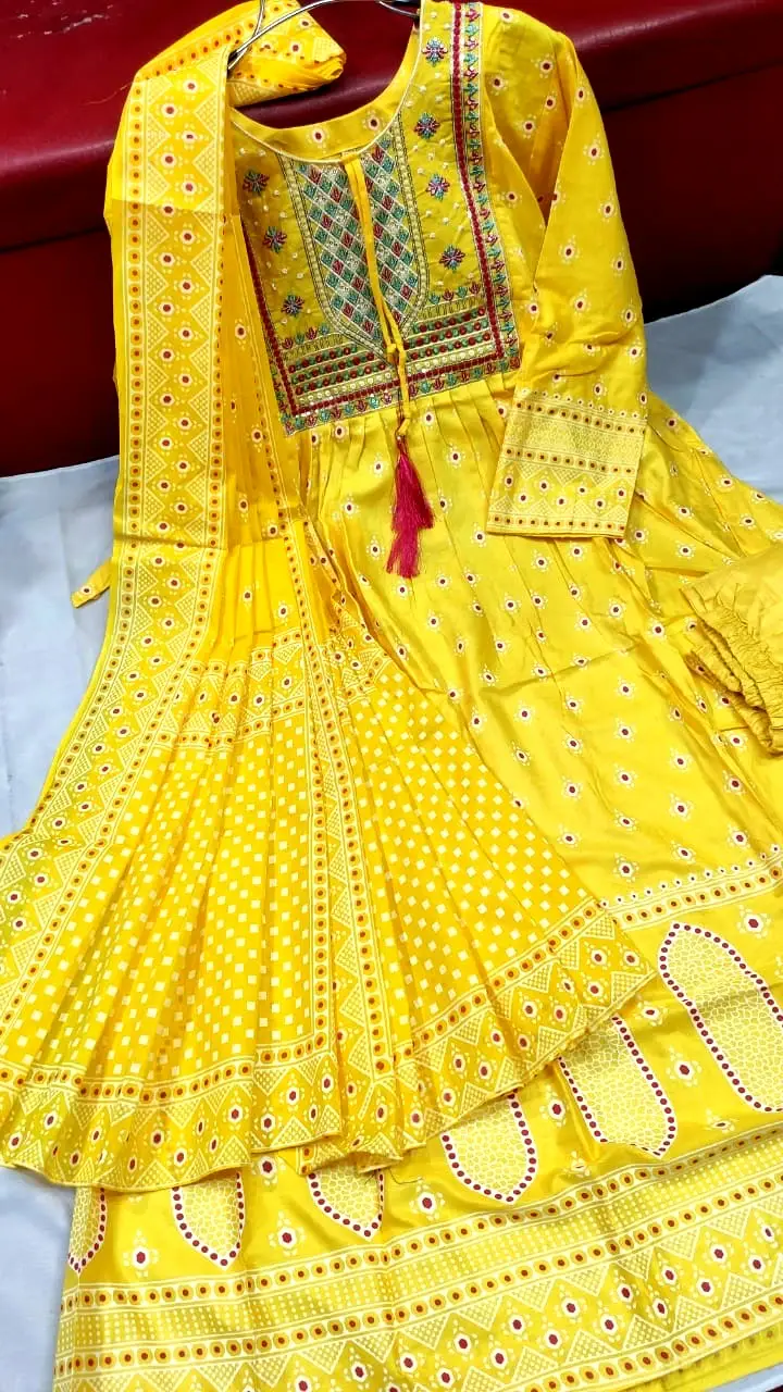 Chic Linen Three Piece for casual wear