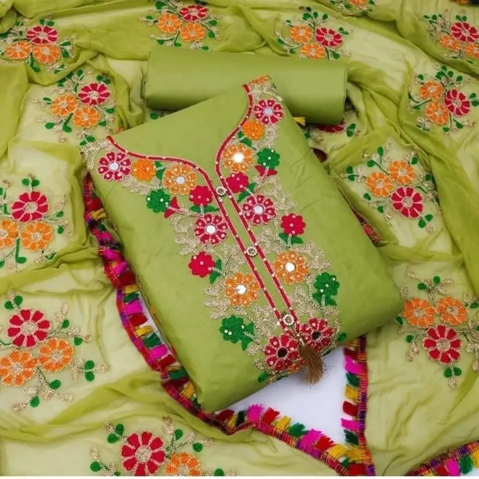 কাশ্মীরী আড়ি এম্ব্রডারী থ্রি-পিচ - Graceful Kashmiri Design