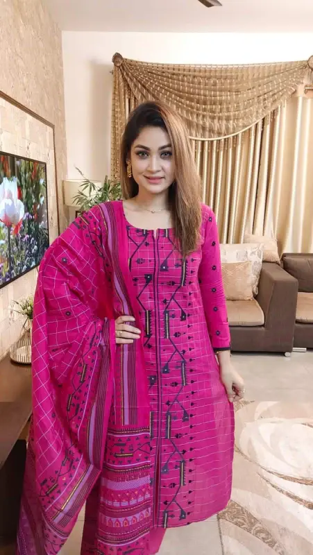 আনস্টিজ আফসান স্ক্রিন প্রিন্ট থ্রি-পিস - Effortless Glam