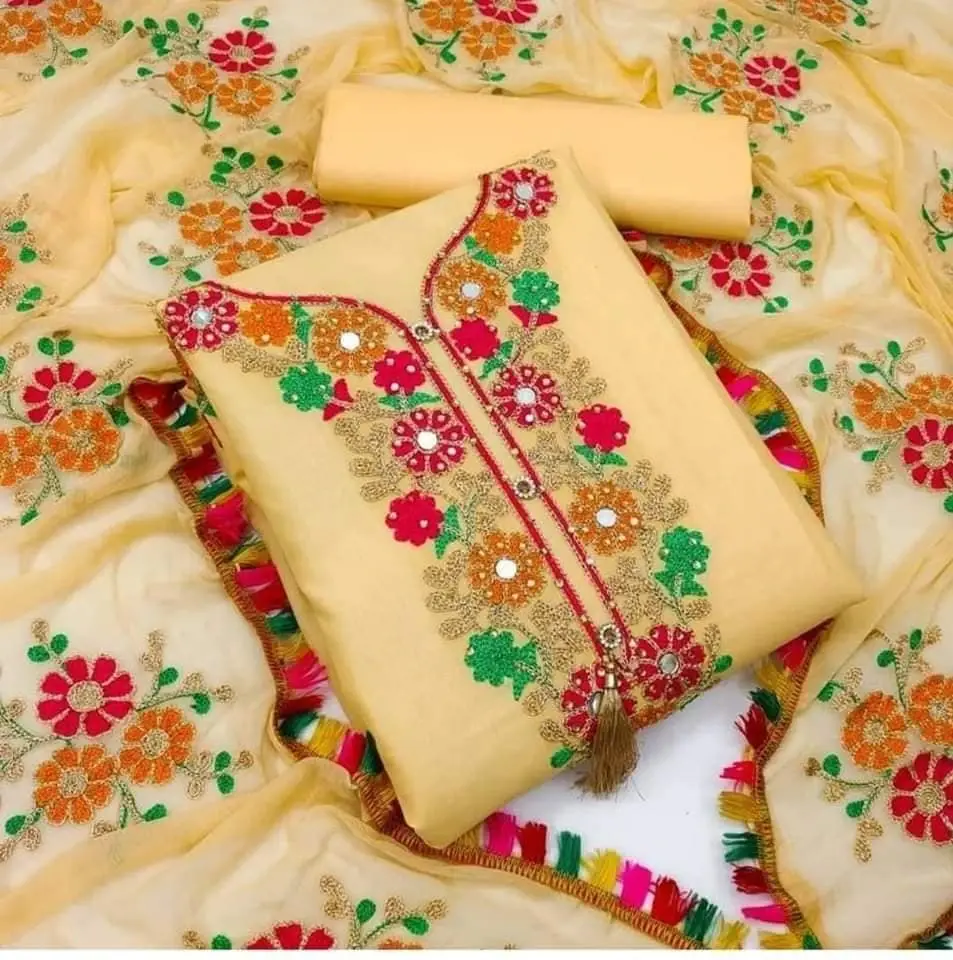 কাশ্মীরী আড়ি এম্ব্রডারী থ্রি-পিচ - Graceful Kashmiri Design