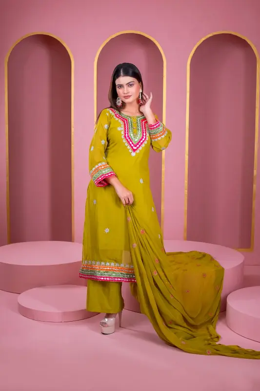 রেডিমেড জর্জেট ডলার এবং এমব্রয়ডারি কাজ করা থ্রী পিস