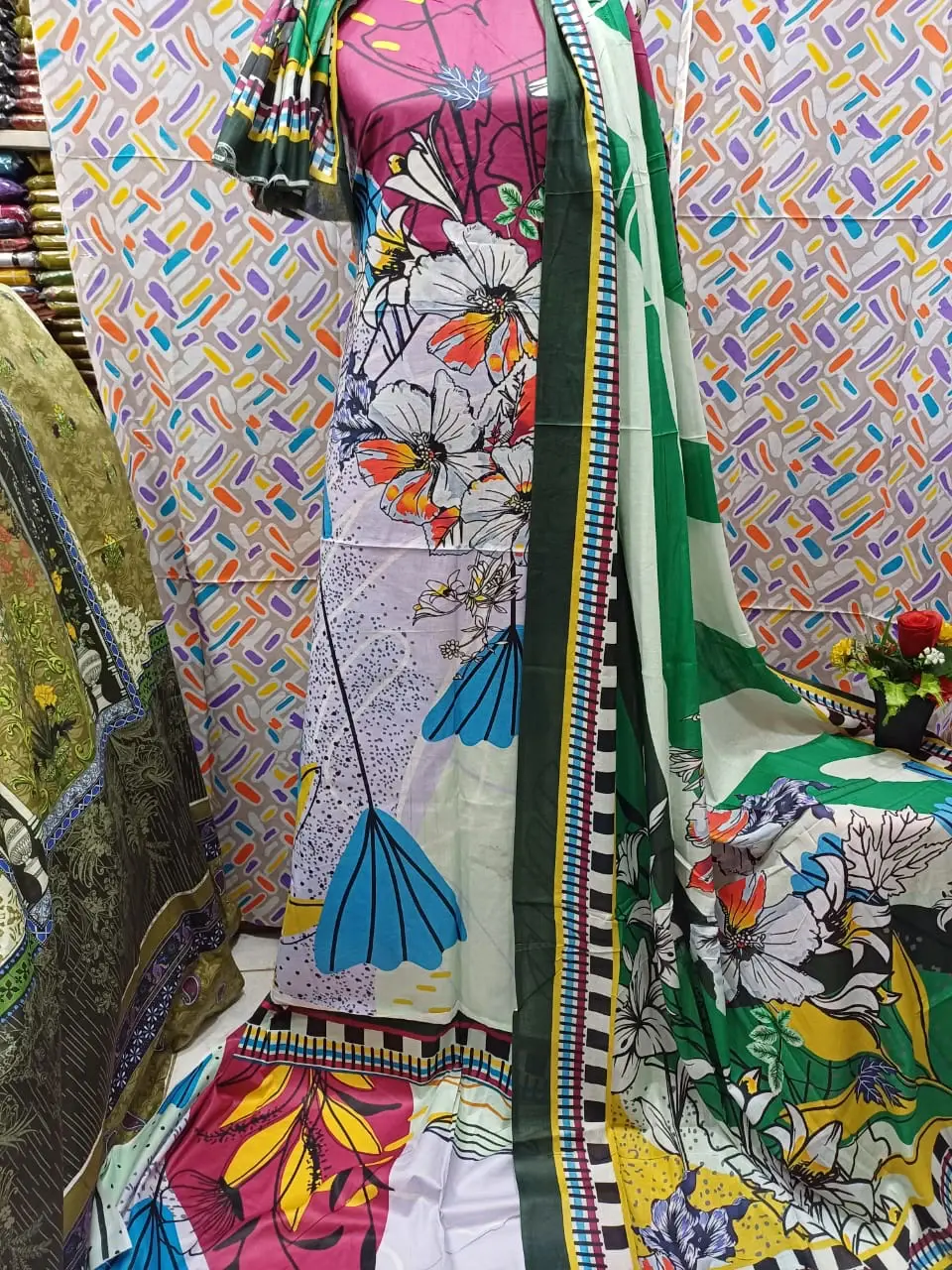 Digital Print Lone Three Piece - আধুনিক ডিজাইনের শৈলী