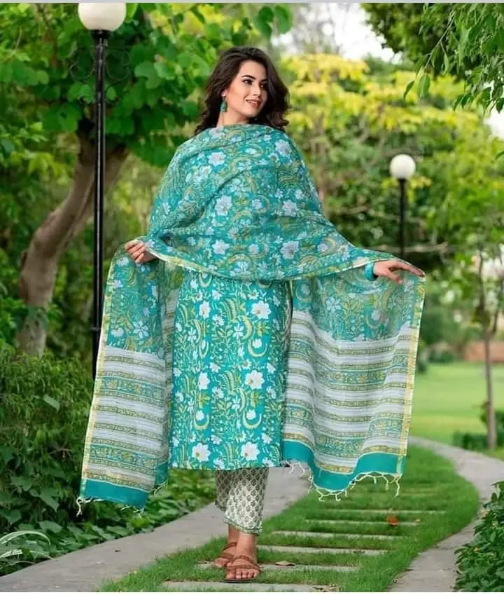 Unstitch Three Piece - তৈরি করুন আপনার ব্যক্তিগত স্টাইল