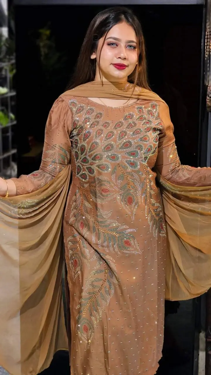 Stone Three Piece for fashionable looks