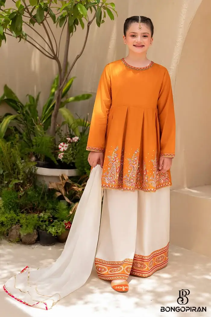 Stylish Diamond Georgette Three Piece Style