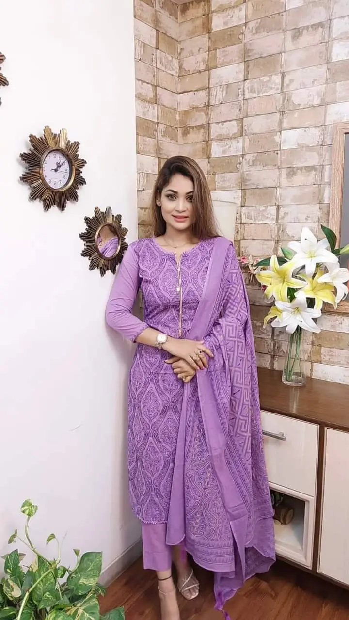 আনস্টিজ আফসান স্ক্রিন প্রিন্ট থ্রি-পিস - Comfort Meets Style