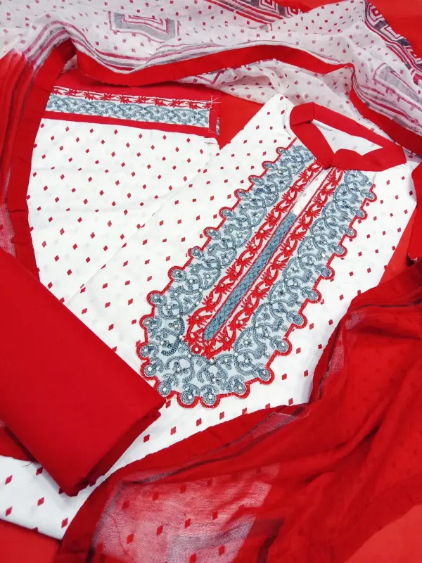 বুটিকস থ্রি পিস - Stylish Everyday Wear