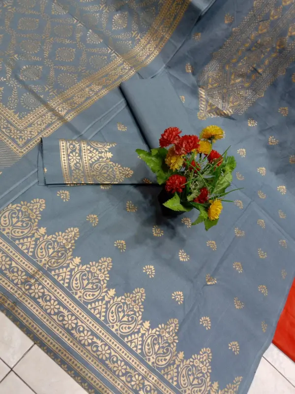 বুটিকস থ্রি পিস - Stylish and Sophisticated