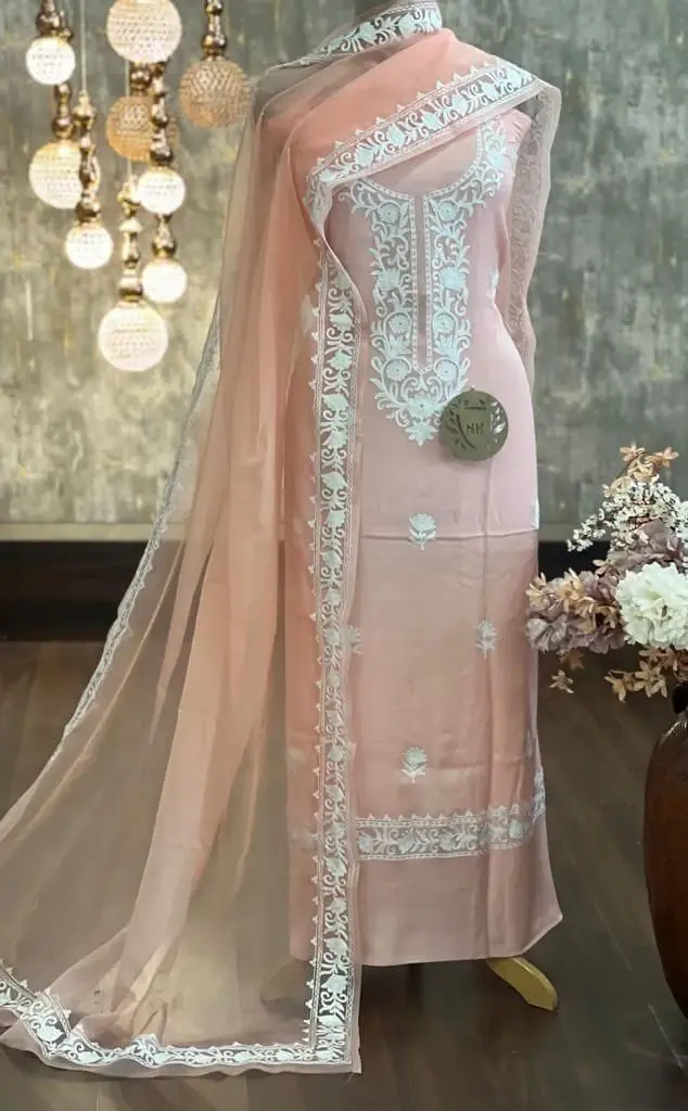 ইন্ডিয়ান ওয়েটলেস জর্জেট ফোর পিস - Elegant Flowing Design