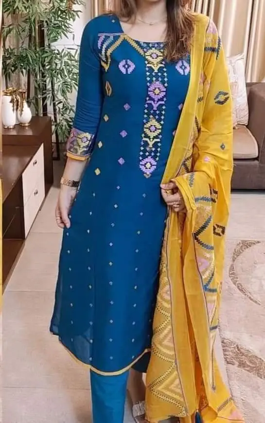 আনস্টিজ স্ক্রিন প্রিন্ট থ্রি-পিস - Your Go-To Fashion