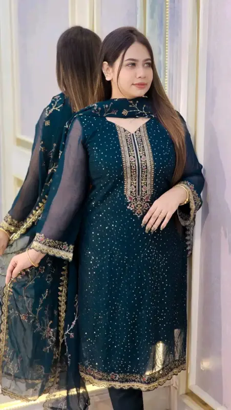 Georgette Embroidered Four-Piece Set - Stylish Elegance