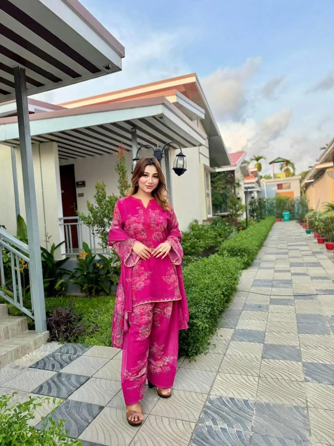 White Gold Georgette Three Piece - Luxe Glam Style