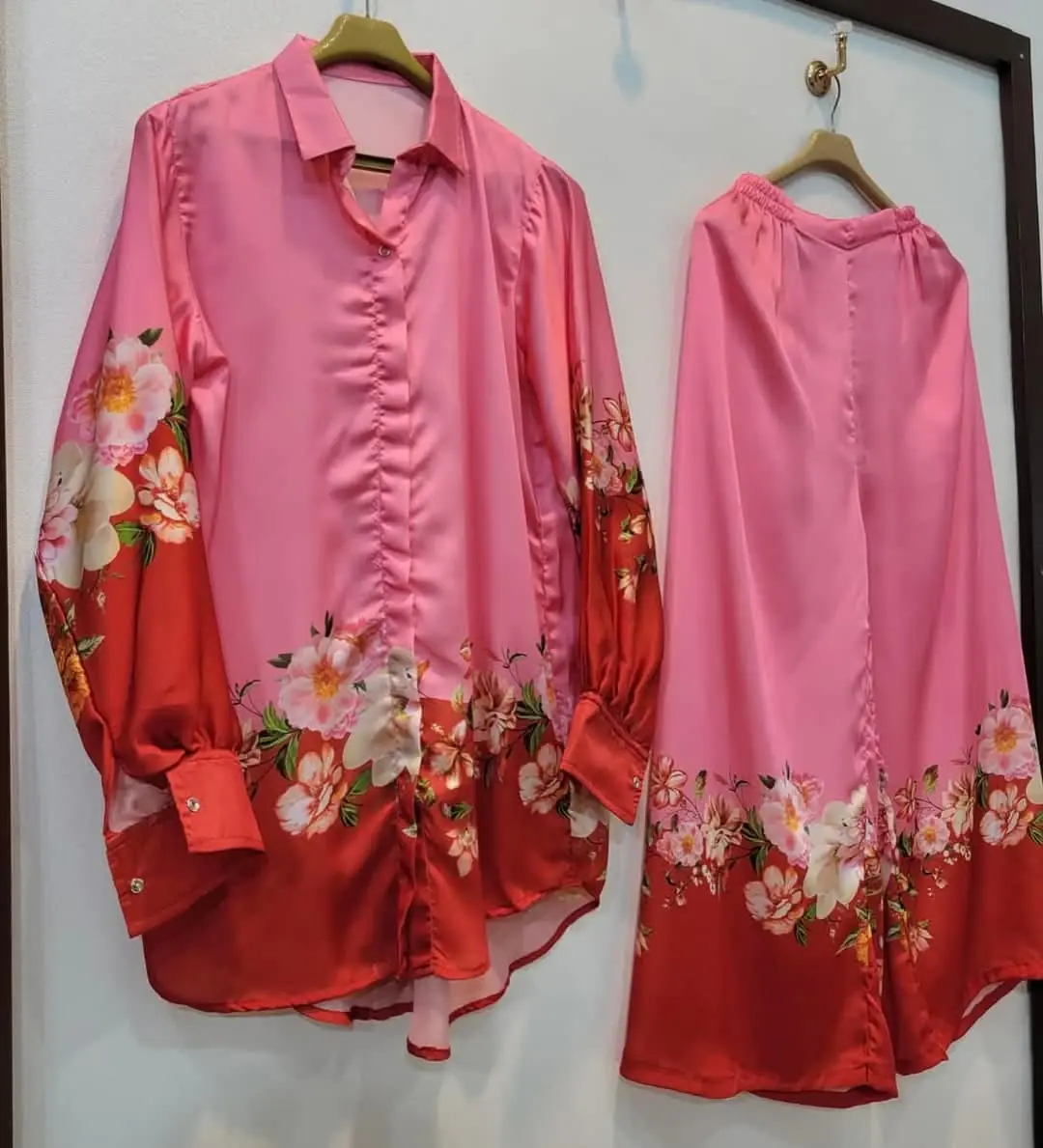 Chic Digital Print Two Piece for Trendy Looks