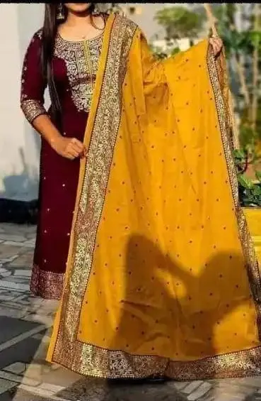 আনস্টিজ স্ক্রিন প্রিন্ট থ্রি-পিস - Casual Chic Fashion